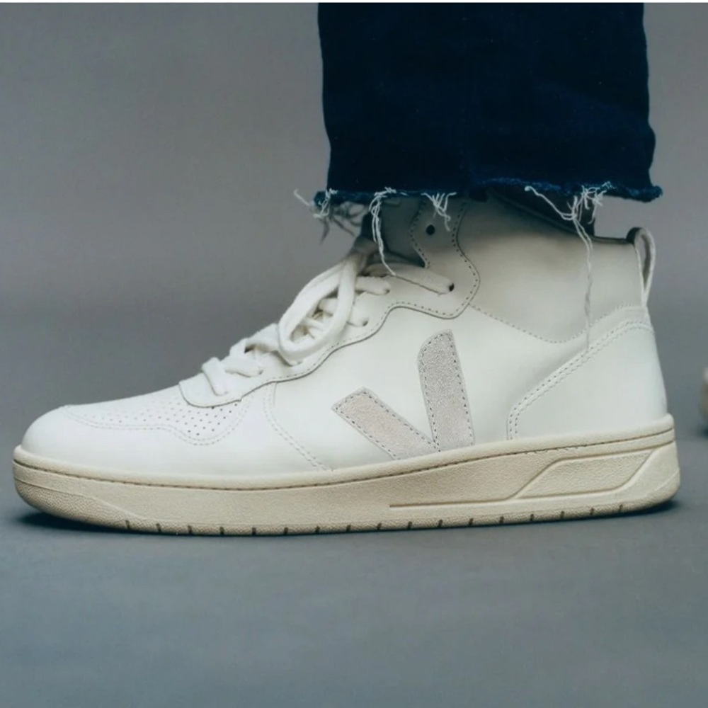 NWT VEJA MEN'S V-15 EXTRA WHITE NATURAL LEATHER HIGH TOP SNEAKER